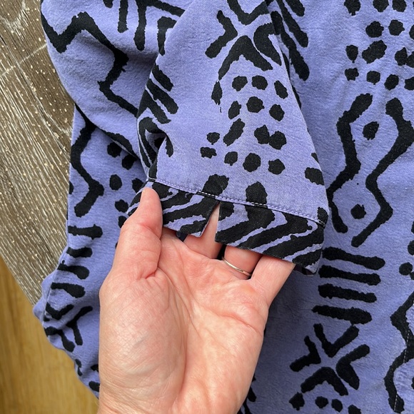 TIANELLO Dynasty Blouse with Engraved Metal Buttons in Grape Purple XL - Picture 4 of 16